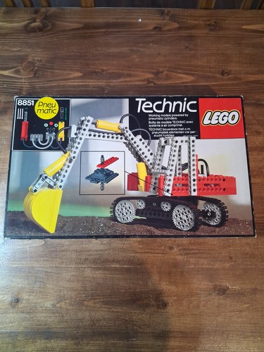 Lego 8851 pneumatic excavator