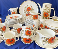 Meakin poppy plates cups - &, g