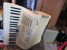 Accordion Lyric, 120