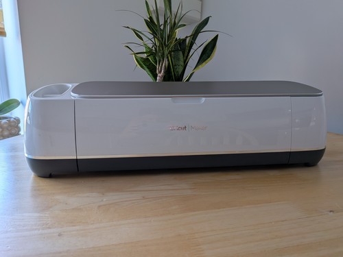 Cricut maker cutting - cricut, machine