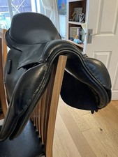 Equxtra Walsall Saddle 18 Inch