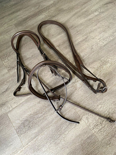 Brown snaffle bridle with - snaffle,