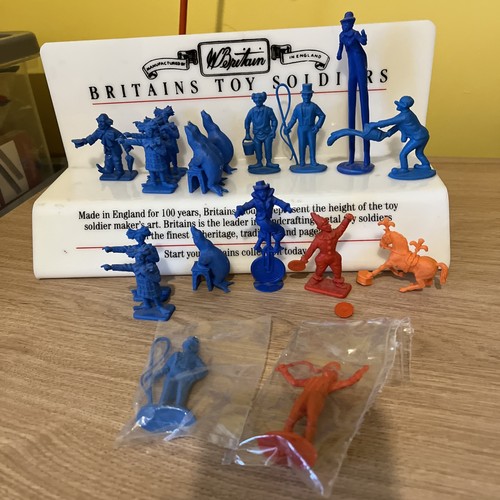 Vintage circus figures - vintage,