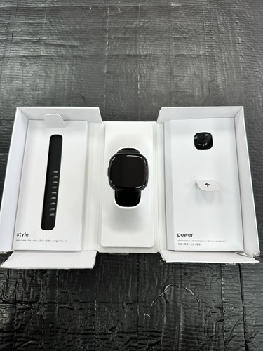 Fitbit versa fitness tracker - fitbit,