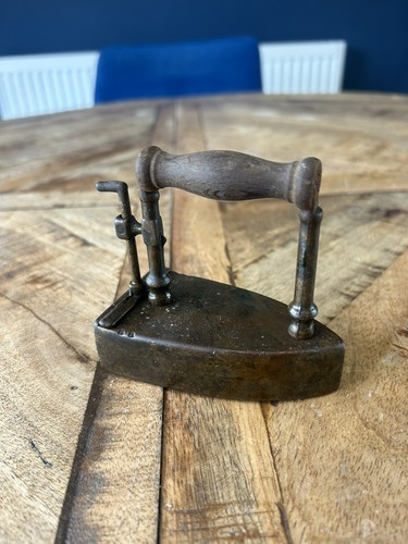 Antique miniature cast iron - miniature,
