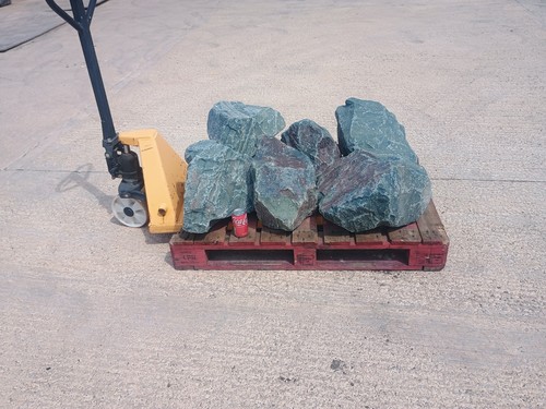 Large granite garden - large,