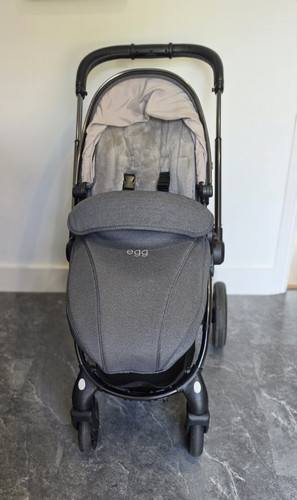 Egg2 pram gunmetal grey and - gunmetal,