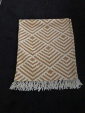 Ochre/cream Throw