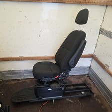 Mercedes Sprinter / VW Crafter Front Driver Twin Armrest Captain Swivel Seat