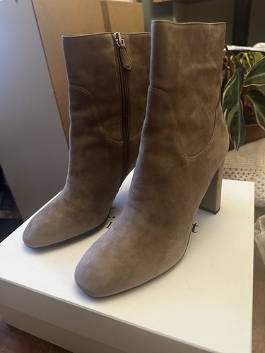 Bennett boots the - in, colour