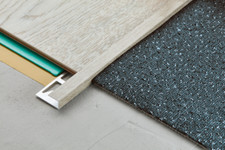 EDGE PROFILE LAMINATE FLOOR
