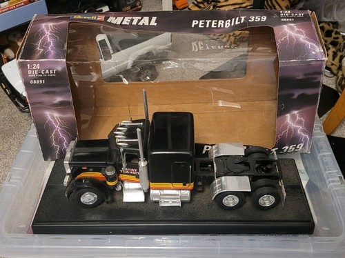 Revell scale 08891 - 1/24,