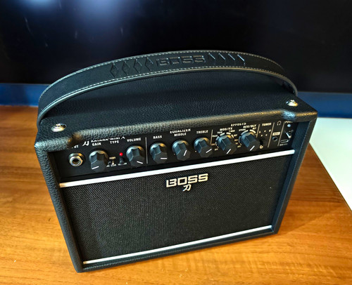 Boss katana mini guitar - katana, x