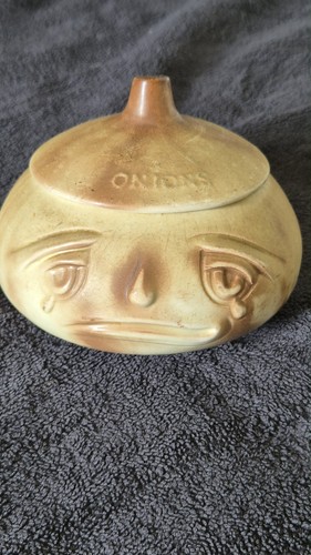 Vintage sylvac crying onions - crying,