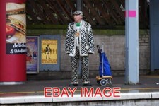 PHOTO  UPMINSTER PEARLY KING A