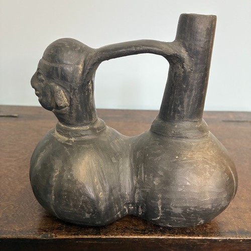 Antique peruvian black pottery - peruvian,