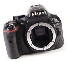 Nikon D5200 DSLR Camera Body Only Spares or Repair