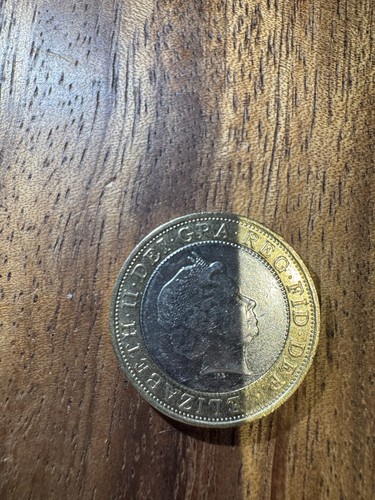Two pound coin - pound, coin,