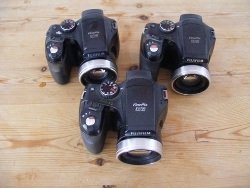 Fujifilm finepix s5700 - x,