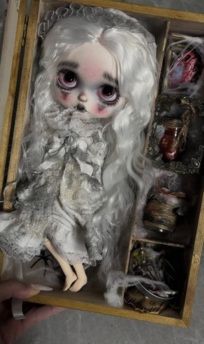 Ooak custom handmade - ooak,