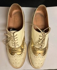 Gorgeous pair of Robert