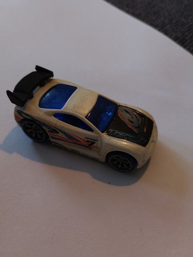 Hot wheels acceleracers power - hot,