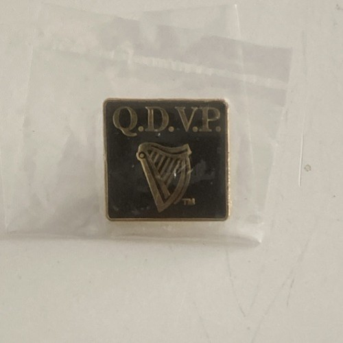 Guinness pin badge - guinness,