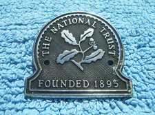 VINTAGE 1960s NATIONAL TRUST CAR BADGE ~ENGLISH HERITAGE HISTORIC HOUSE/RAMBLING