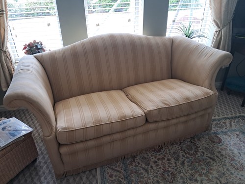 Gold stripe large seater - gold,