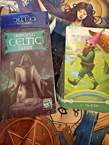 Universal celtic tarot deck - universal,
