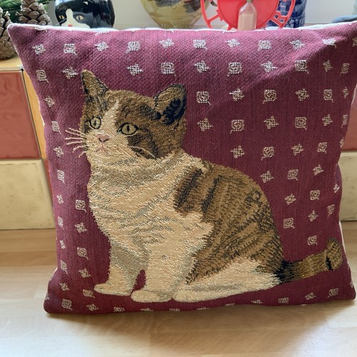 Vintage tapestry cat - tapestry, cushion