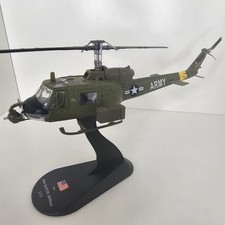 Bell UH-1B Huey – 1963 (1:72 Scale Helicopter Model – Amercom)