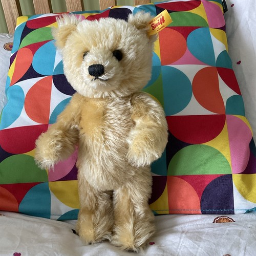 Steiff bear inches tall - 11,