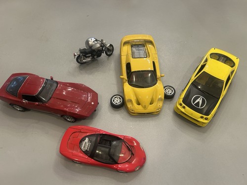 Models mira hot wheels - models,