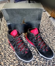 Air Jordan Max Aura "Bred" Red/Black/White Size 5 Youth Sneakers