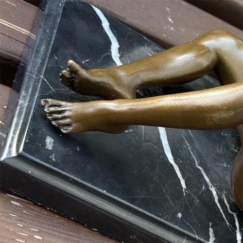 Bronze woman statue lady - statue,
