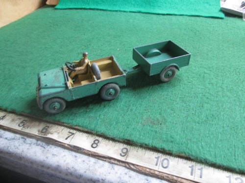 Dinky toys green land rover - dinky,