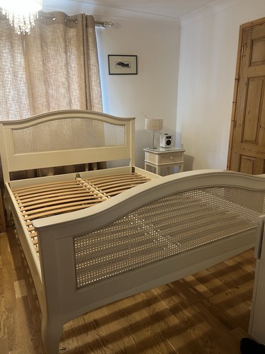 The white company king - white,