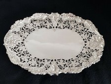 Antique sterling silver Pierced Cake stand. Sheffield 1940 . By Walker & Hall 