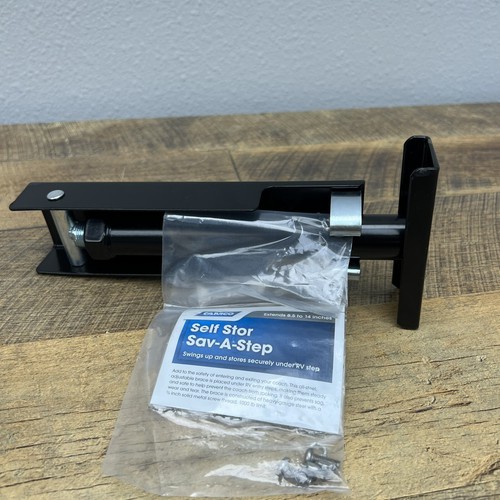 Camco self store step - rv,
