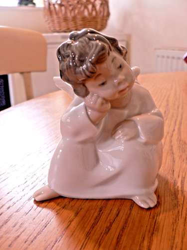 Lovely lladro 4539 angel - a,