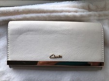 Clarks Cream Purse Preowned