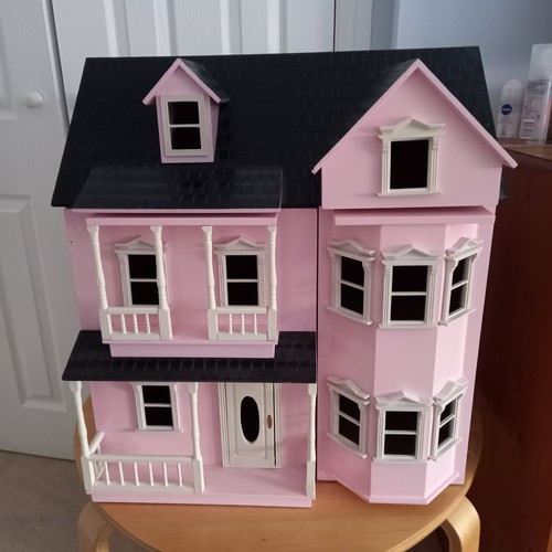 Large dolls house with - house,