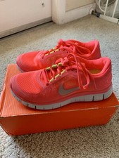 NIKE Women's FREE RUN +3... 