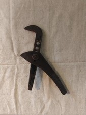 Vintage Adjustable Footprint