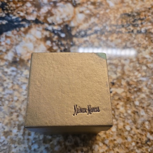 Neiman marcus texas - neiman, gold