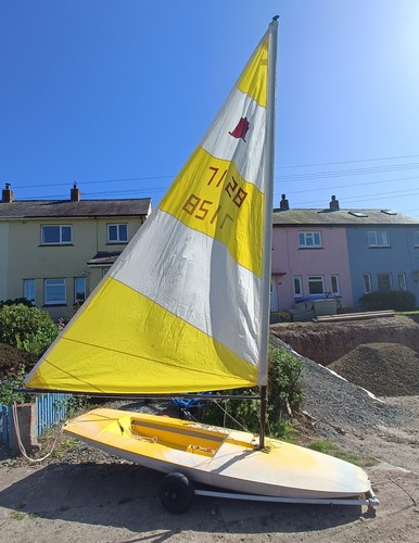 Topper sailing dinghy with all