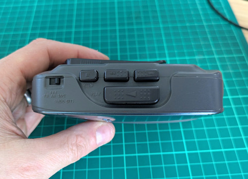 Sony fx153 walkman - wm-fx153,