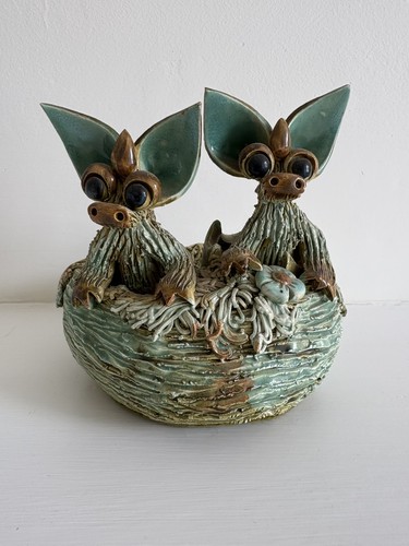 Yare designs pottery dragon