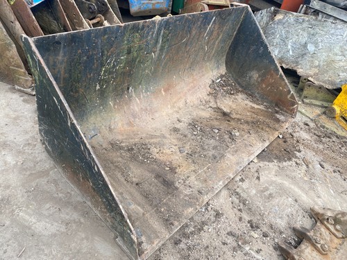 Loading shovel bucket 1700mm - shovel,
